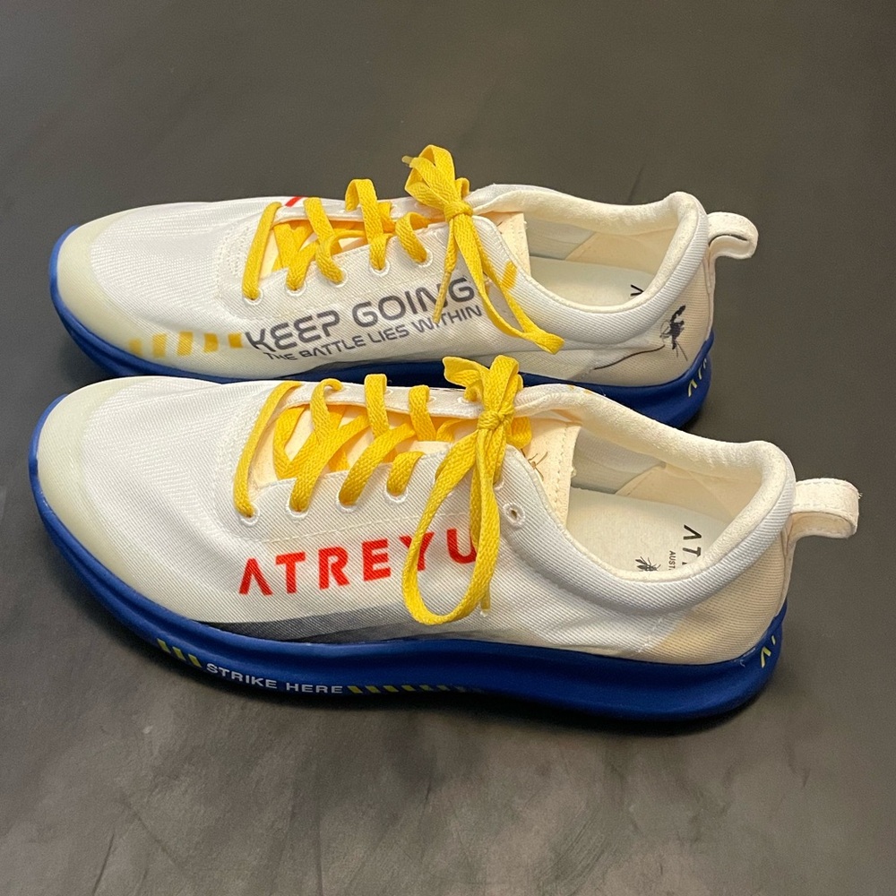 Atreyu M7 / W8.5 base model running shoes unworn